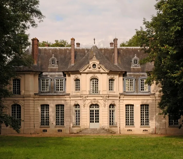 Centre des monuments nationaux, photographie du château dans son parc