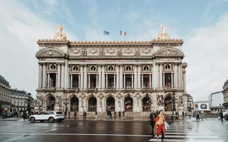 Stratégie de marque culturelle et diversification des ressources