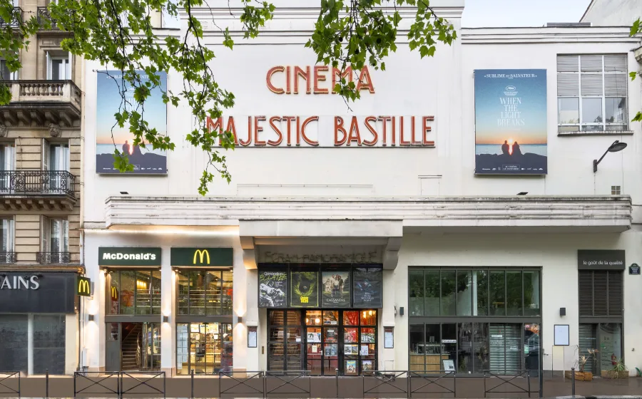 Facade du cinéma Majestic Bastille - Marceau Media - DULAC CINEMAS - crédits François Guillemin